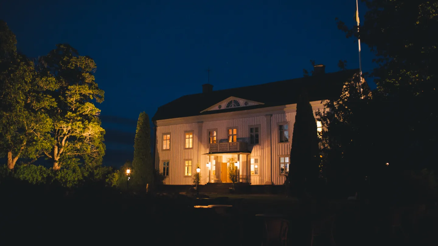 Herrgården kväll - Wallby Säteri, Vetlanda, Småland