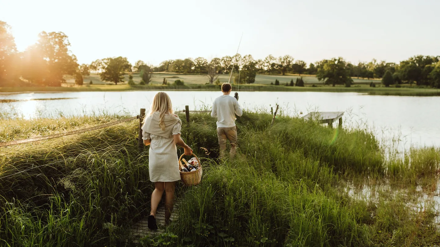 Picnic & sjö på Wallby Säteri, Vetlanda, Småland